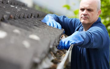 cleaning and inspecting Sandling roofs